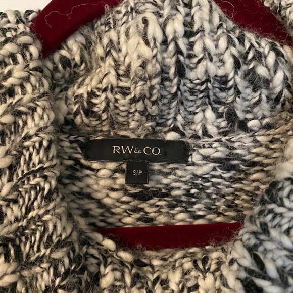 RW&Co chunky knit sweater - Picture 3 of 3